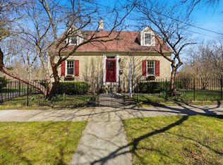 218 N 4th Ave, St Charles, IL 60174