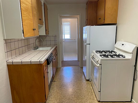 4th image of 709 Laurel Ave #2