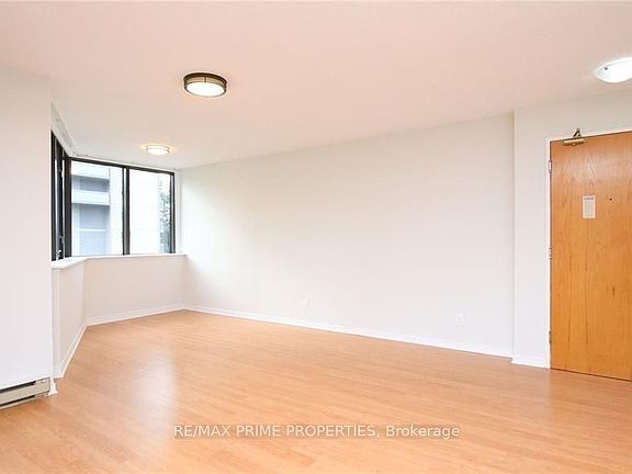 4th image of 2871 Richmond Rd #410