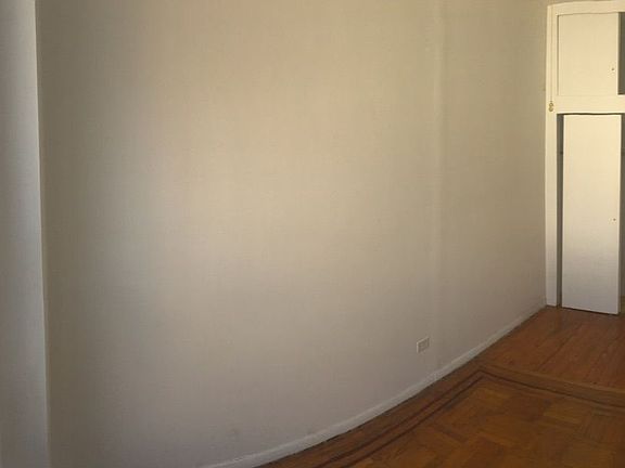3rd image of 343 W 87th St APT 9