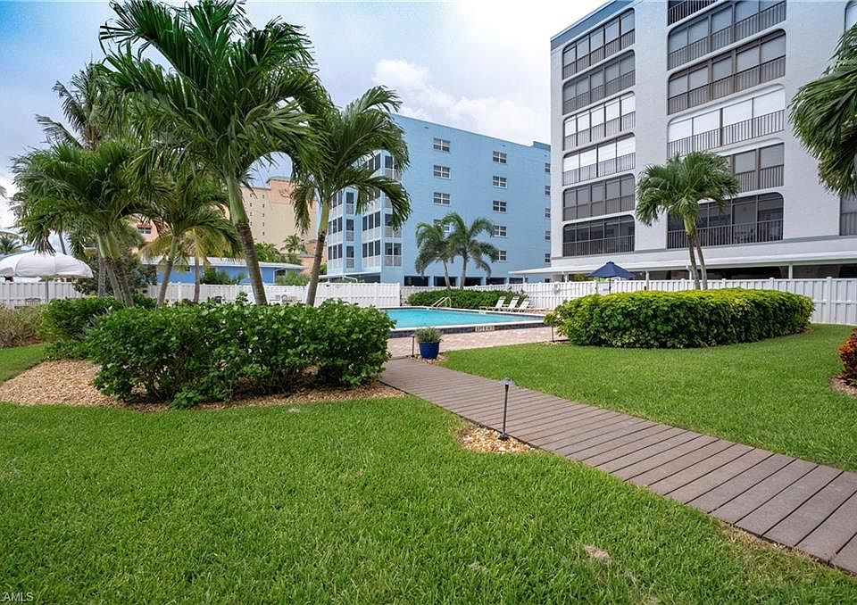 1st image of 392 Estero Blvd APT 505