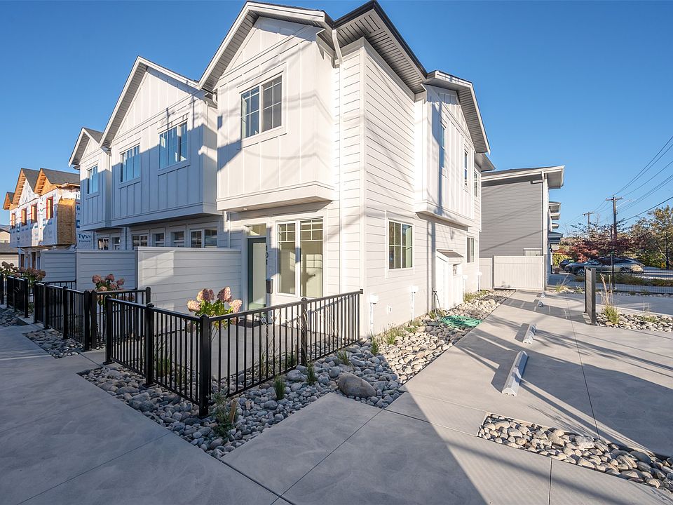 1st image of 795 Ontario St #105