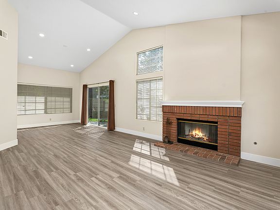 Spacious entry to living room and dining room.