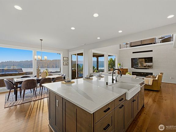 3rd image of 3927 Park Avenue N