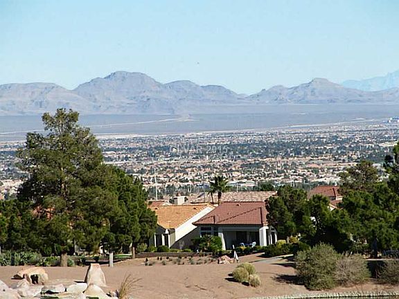 2nd image of 2704 Herons Creek Dr