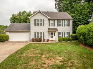 5509 Brook Falls Ct, Charlotte, NC 28269