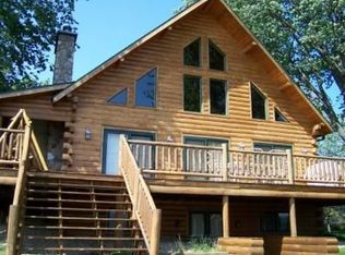 666 Lake Wisconsin Dr, Merrimac, WI 53561