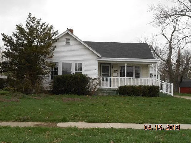 330 E Mark St photo 1
