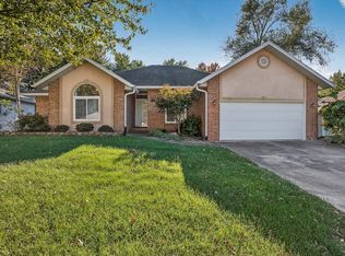 1352 W Vancouver St, Springfield, MO 65803