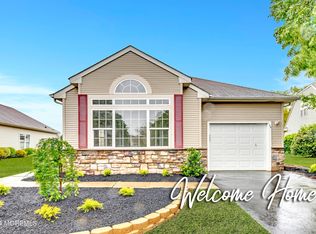 33 Rochford Dr, Manchester, NJ 08759