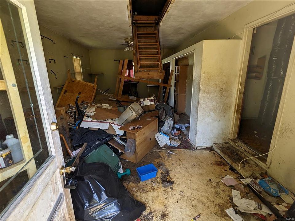 810 La Salle Dr, Cahokia, IL 62206 Zillow