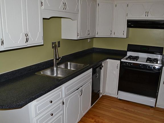 5th image of 5625 42nd Ave S