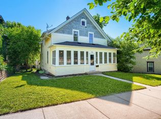 106 Pine St N, Chaska, MN 55318