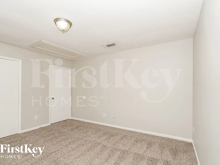 1438 Rocky Glen Ln — Photo 14