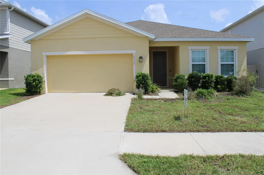 3 bed, 2.0 bath, 1850 sqft, $2,200 — Photo 1