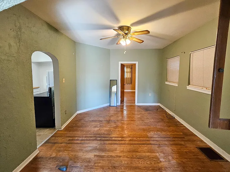 124 W Eugene Ave #1 — Photo 3