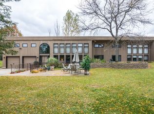 10711 Coopersfield Rd, Chelsea, MI 48118