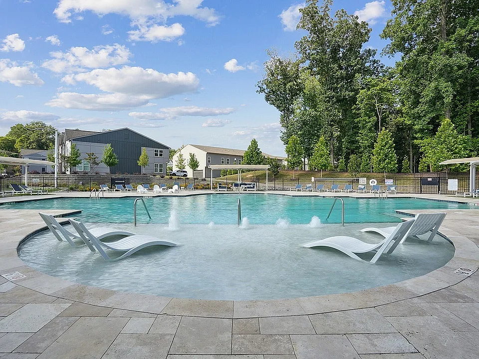 Blu South Swimming Pool