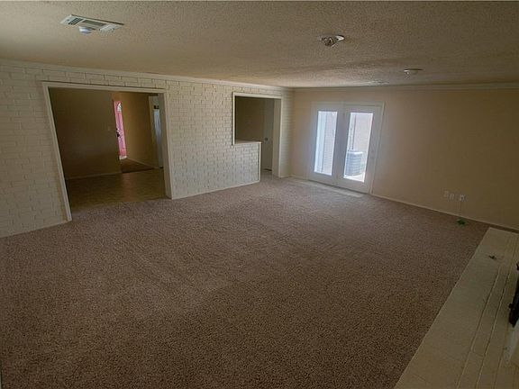 4th image of 4004 Kim Dr