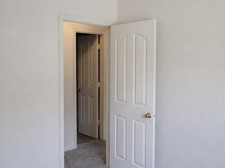305 Civil Ct #F — Photo 20