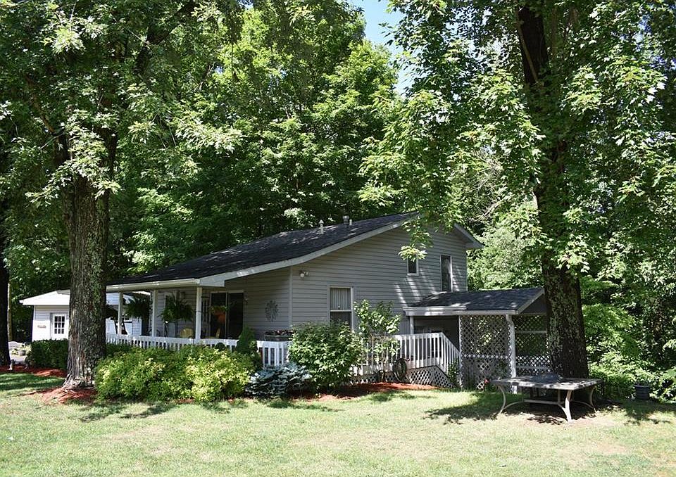 1st image of 7635 Lakewood Dr