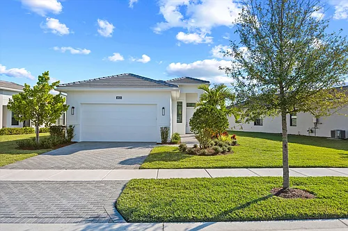 4823 Saint Armands Way Photo 1