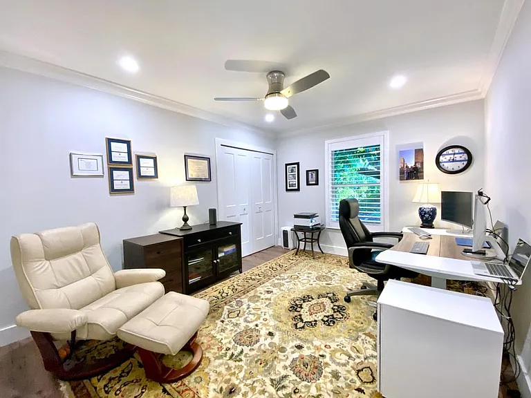 907 Tropic Dr — Photo 10