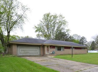 1141 W Riverview Dr, Glendale, WI 53209