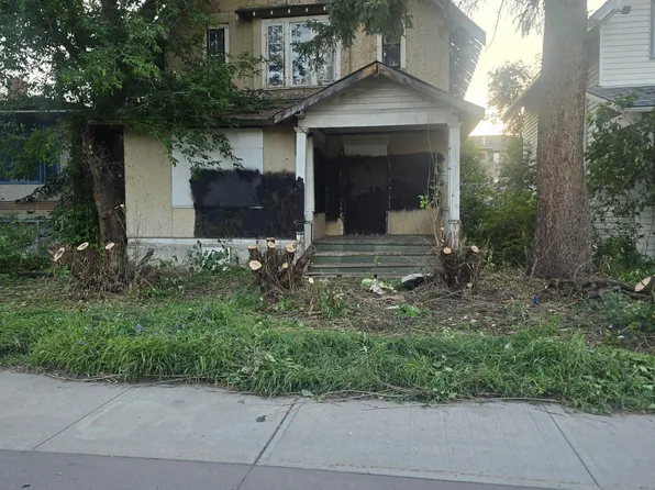 8526 106th St NW, Edmonton, AB T6E 4J3