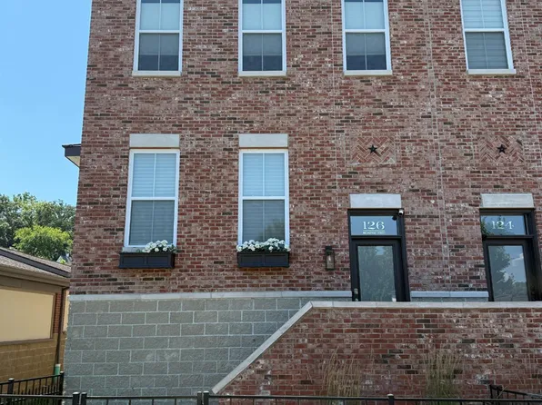 126 Broadway St, Loveland, OH 45140