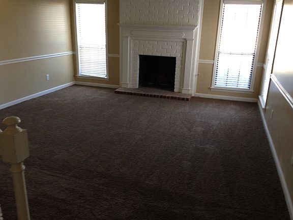 304488_Living_03272014