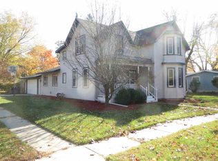 328 N Lincoln St, Poynette, WI 53955