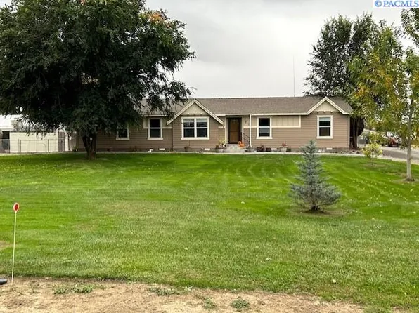 217 Valley Dr, Burbank, WA 99323