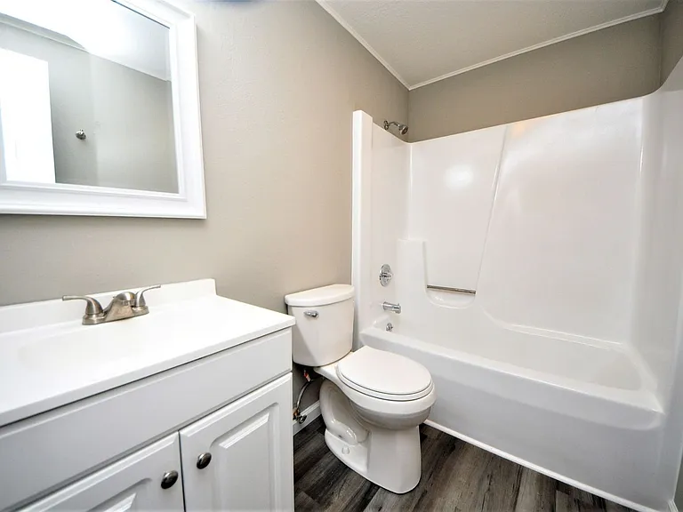 313 Granada Dr — Photo 9
