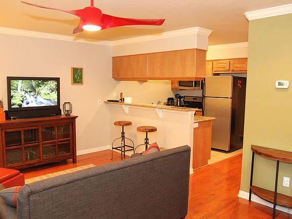 2nd image of 1500 E Side Dr Unit 113-A