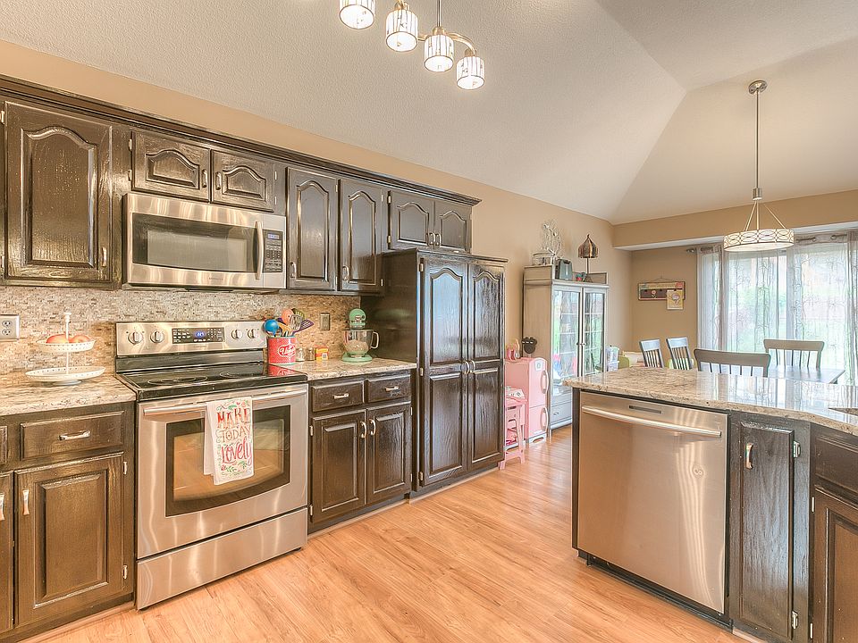 2nd image of 2709 NW Mill Dr