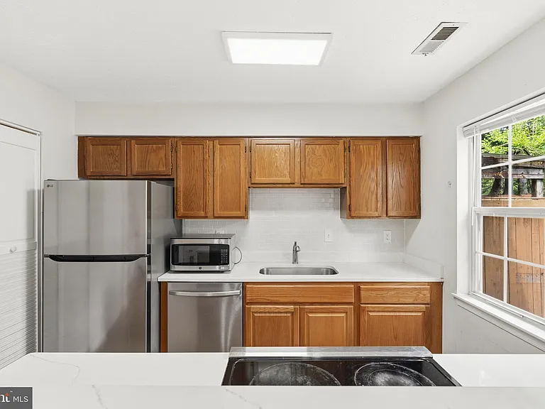 15711 Ambiance Dr — Photo 3