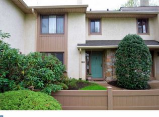 3 High Gate Ln, Blue Bell, PA 19422