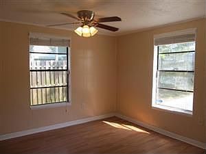 3rd image of 1404 W Yukon St