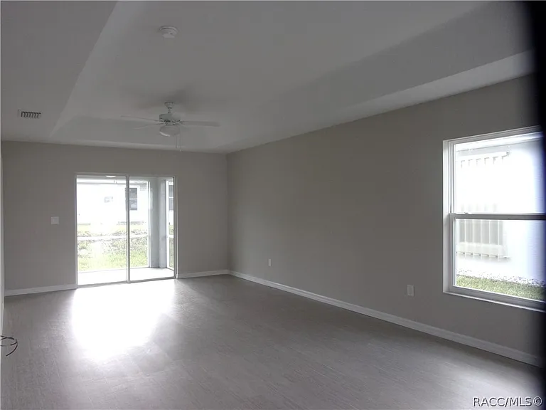 10494 S Drew Bryant Cir — Photo 2