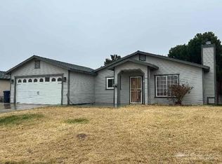 349 Holly Dr, Tehachapi, CA 93561