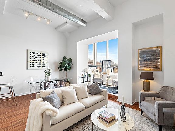 3rd image of 689 Luis M Marin Blvd Unit 910