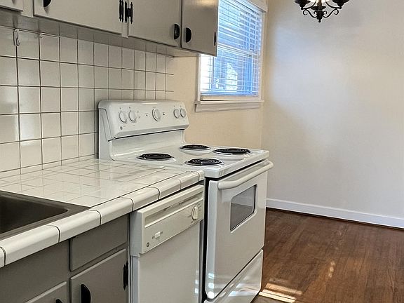 5th image of 2225 E 5th St APT 1