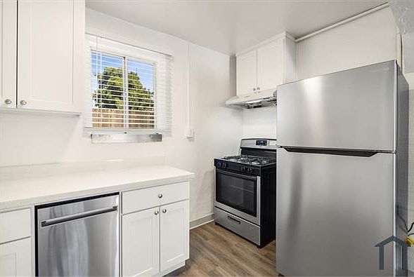 1st image of 398 S Buena Vista Ave #398B