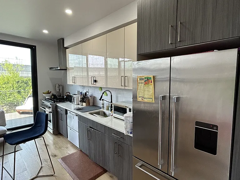 2077 Pacific St #2 — Photo 2