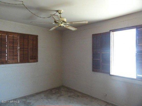 4th image of 909 E La Mesa St