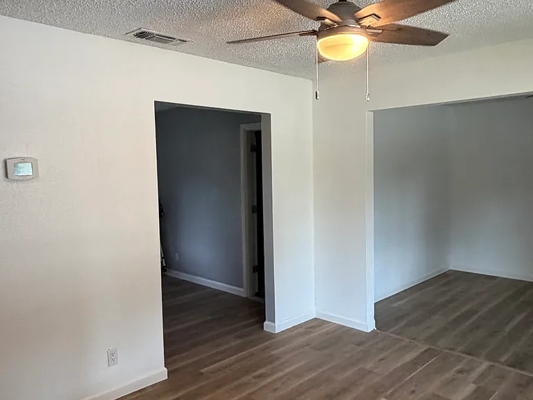 10902 Lazy Oaks Dr — Photo 10