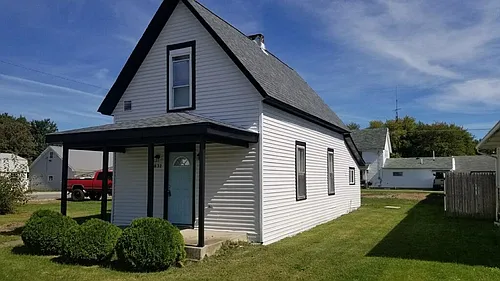 13831 Main St SE Photo 1
