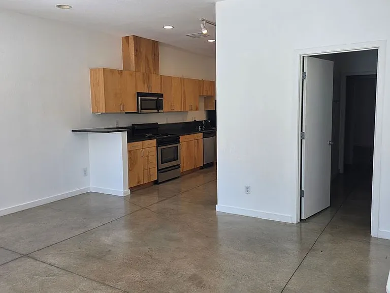 201 Aliso Dr SE #6 — Photo 5