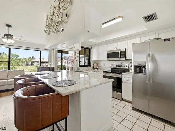 5830 Trailwinds Dr APT 824, Fort Myers, FL 33907